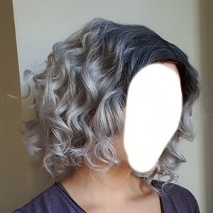 NWOT Short Curly Grey Ombre Wig
